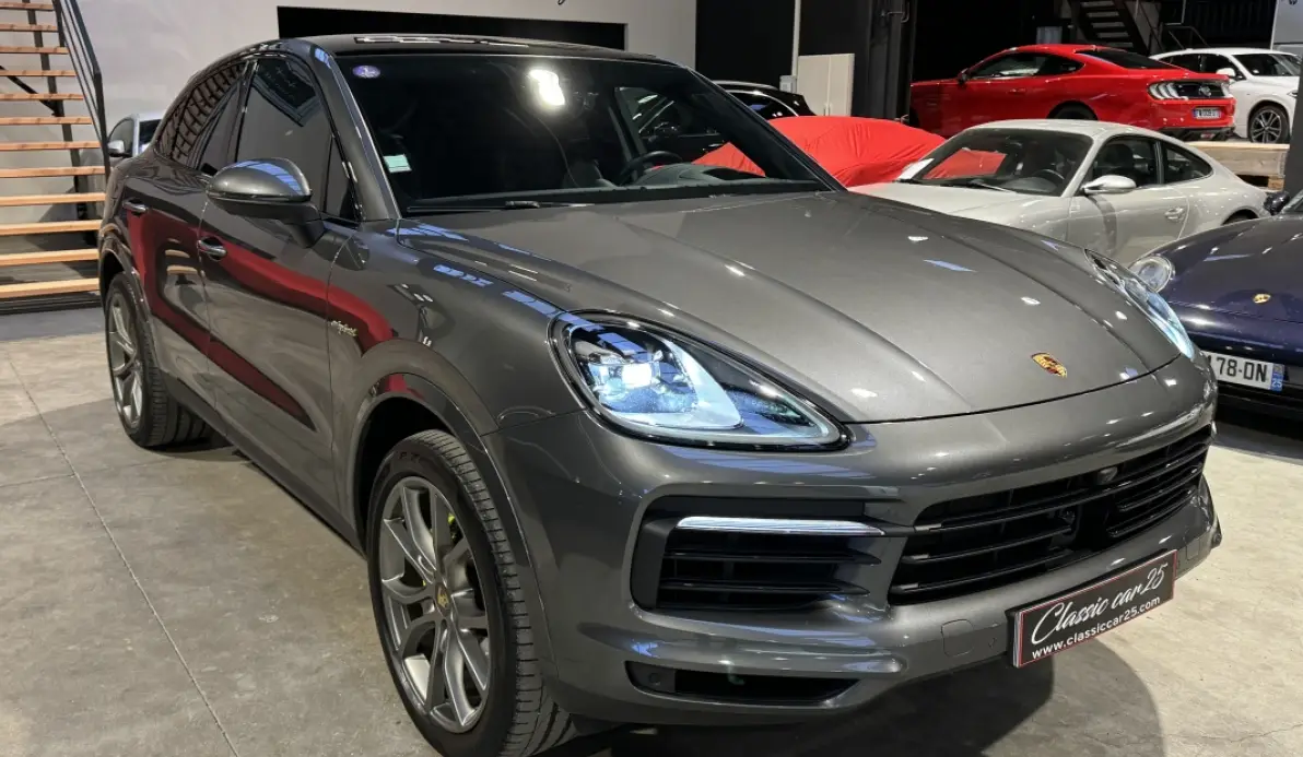 Porsche Cayenne coupé E-Hybrid 3.0 V6 462 ch 