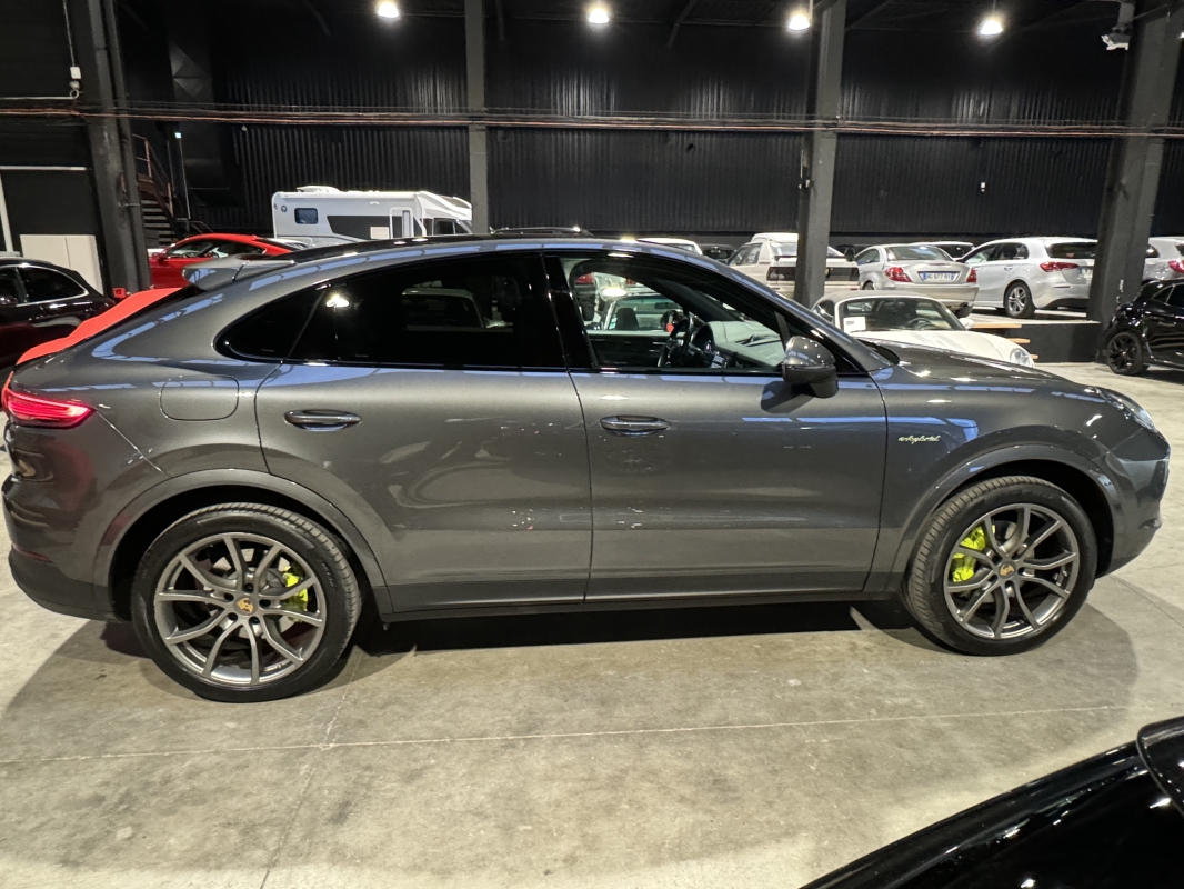 Porsche Cayenne coupé E-Hybrid 3.0 V6 462 ch 