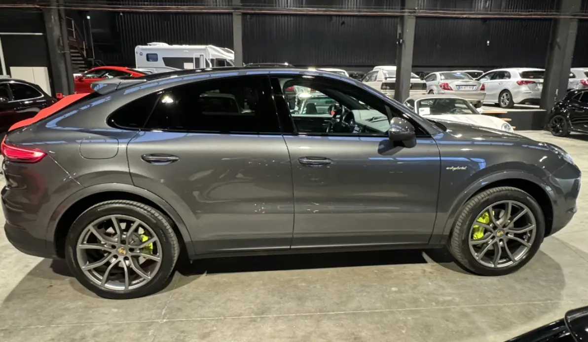 Porsche Cayenne coupé E-Hybrid 3.0 V6 462 ch 