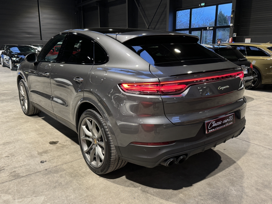 Porsche Cayenne coupé E-Hybrid 3.0 V6 462 ch 