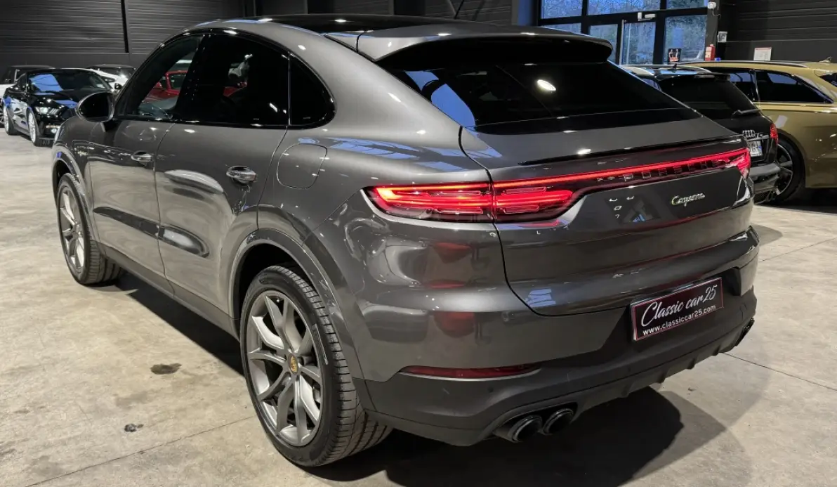 Porsche Cayenne coupé E-Hybrid 3.0 V6 462 ch 