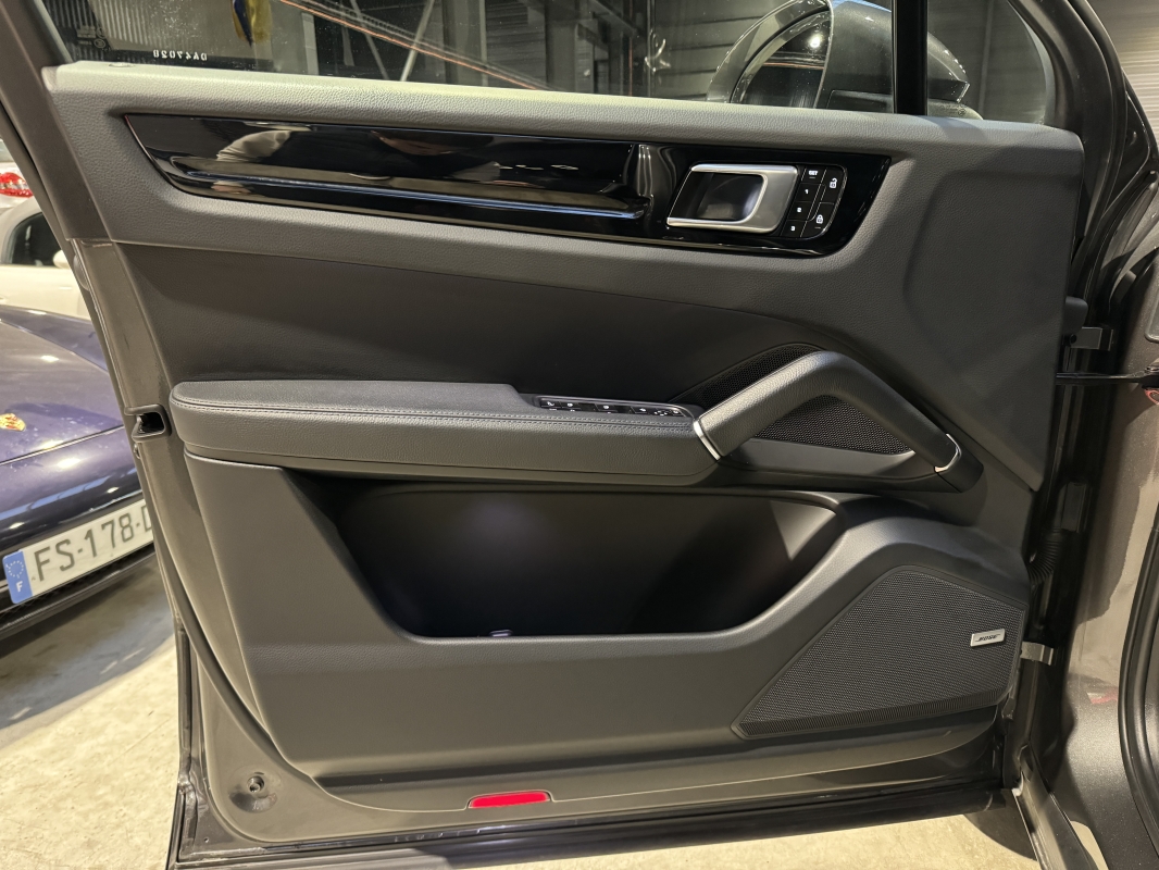 Porsche Cayenne coupé E-Hybrid 3.0 V6 462 ch 