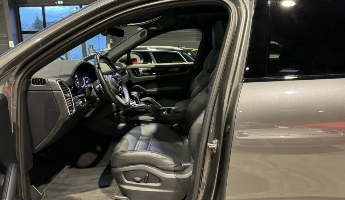 Porsche Cayenne coupé E-Hybrid 3.0 V6 462 ch 