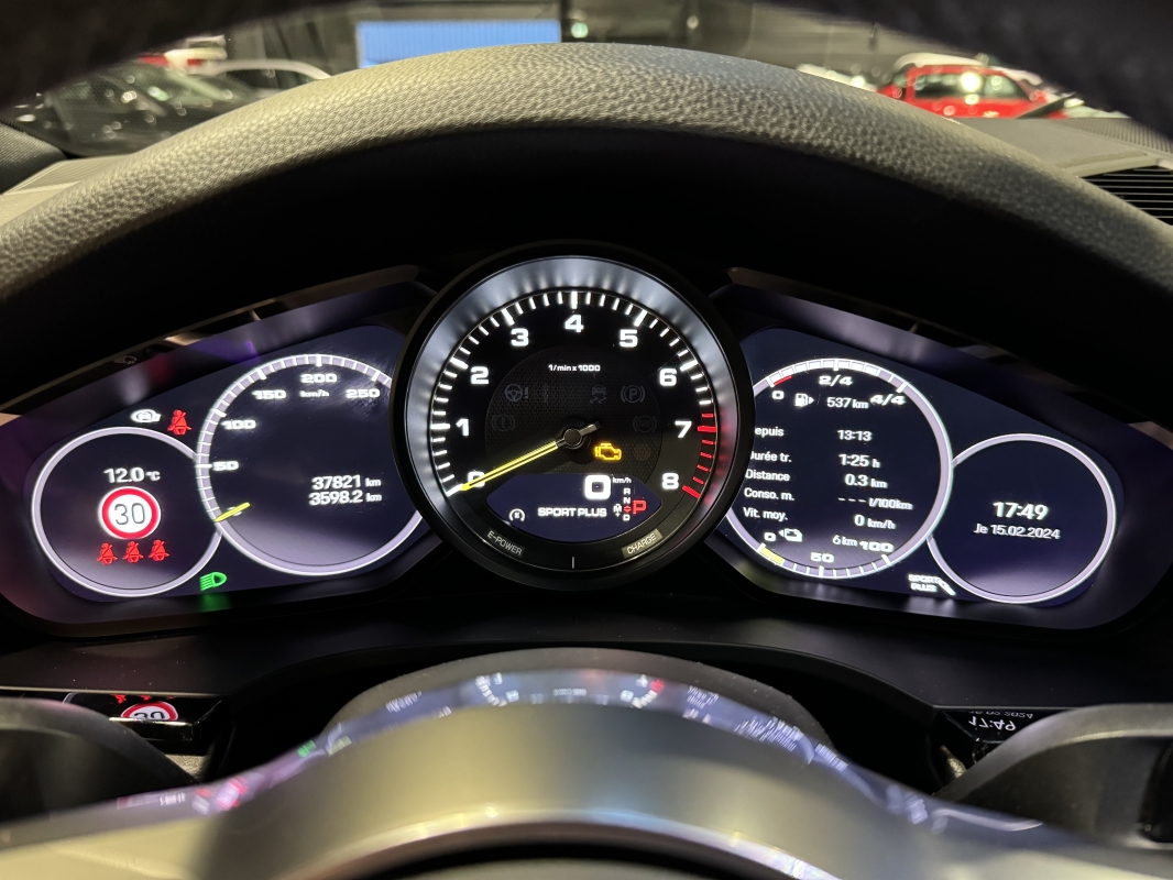 Porsche Cayenne coupé E-Hybrid 3.0 V6 462 ch 