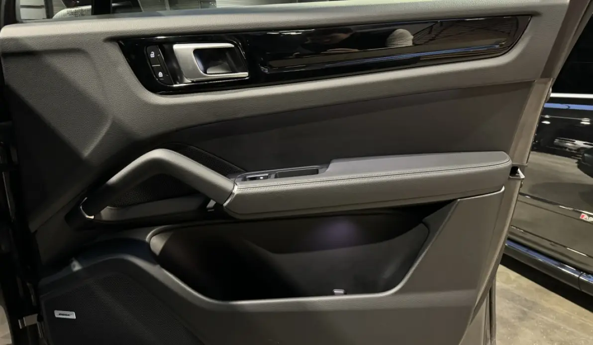 Porsche Cayenne coupé E-Hybrid 3.0 V6 462 ch 