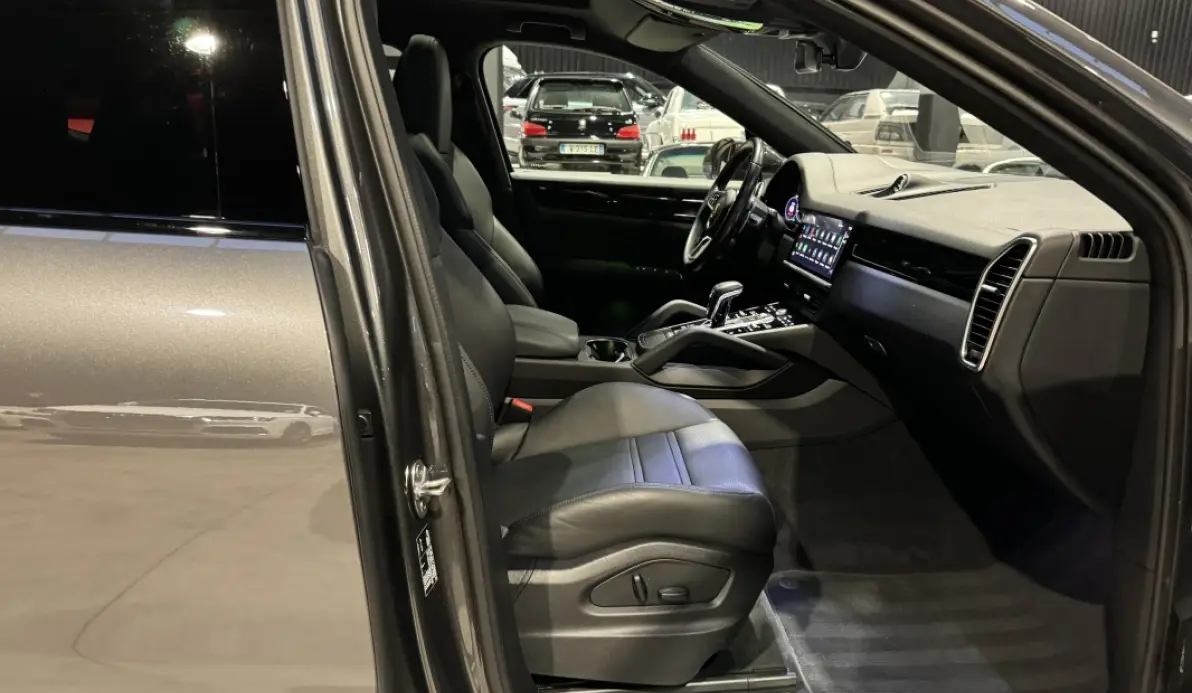Porsche Cayenne coupé E-Hybrid 3.0 V6 462 ch 
