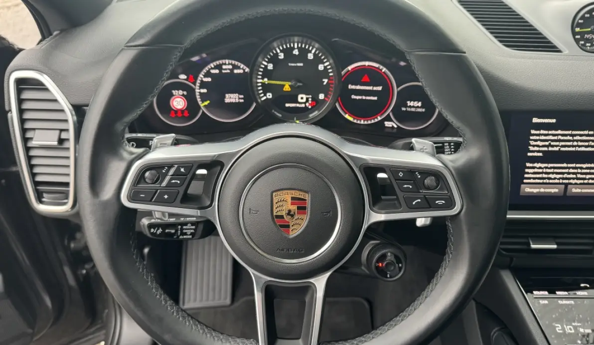 Porsche Cayenne coupé E-Hybrid 3.0 V6 462 ch 