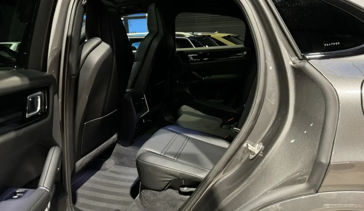 Porsche Cayenne coupé E-Hybrid 3.0 V6 462 ch 