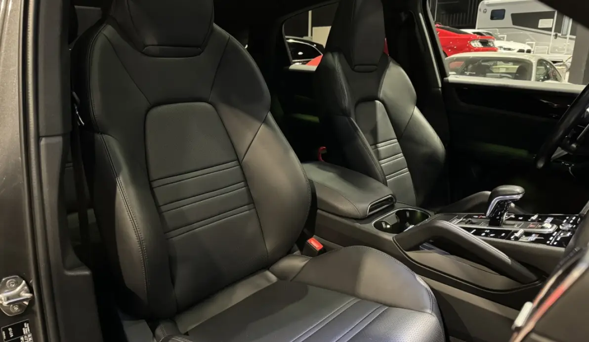 Porsche Cayenne coupé E-Hybrid 3.0 V6 462 ch 