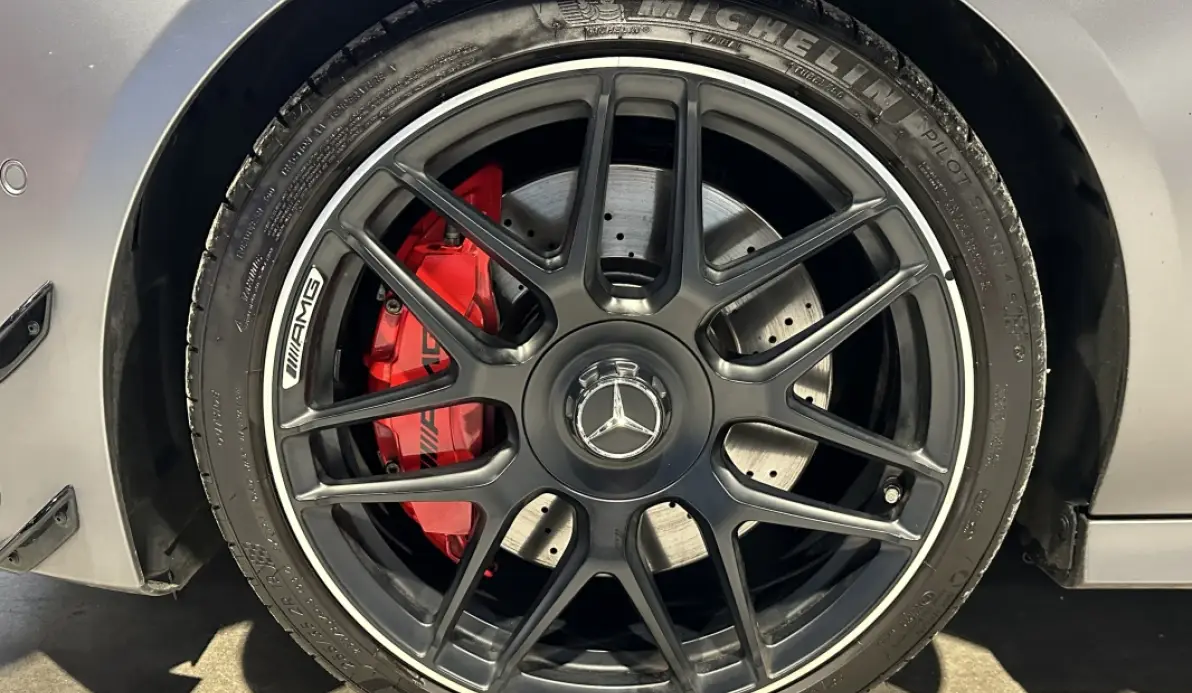 Mercedes CLA Shooting Brake  45s AMG Shooting brake 421 ch 4 Matic+