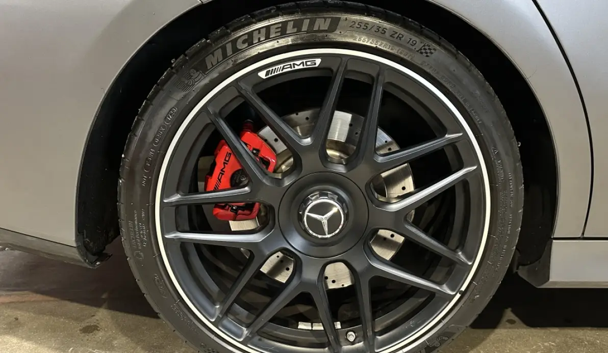 Mercedes CLA Shooting Brake  45s AMG Shooting brake 421 ch 4 Matic+