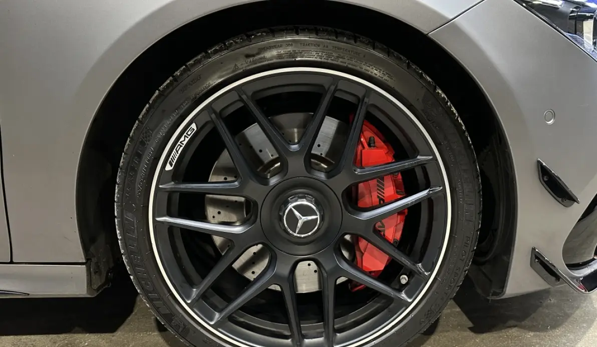Mercedes CLA Shooting Brake  45s AMG Shooting brake 421 ch 4 Matic+