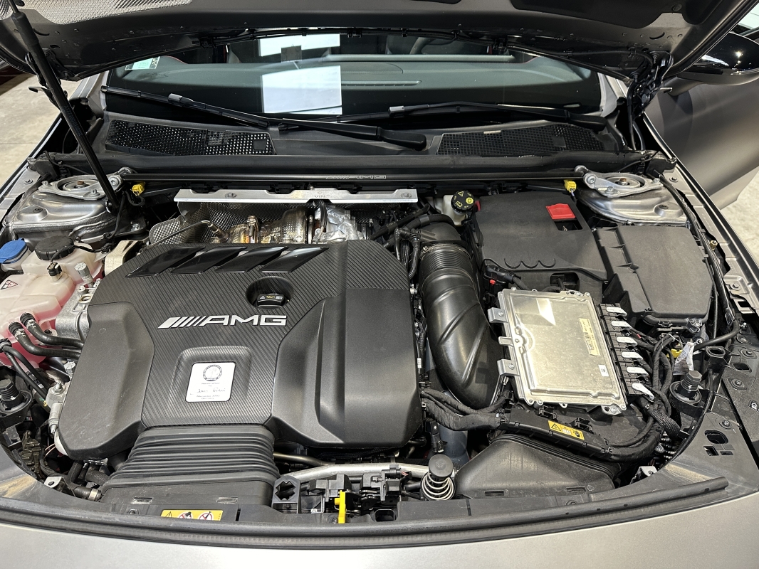 Mercedes CLA Shooting Brake  45s AMG Shooting brake 421 ch 4 Matic+