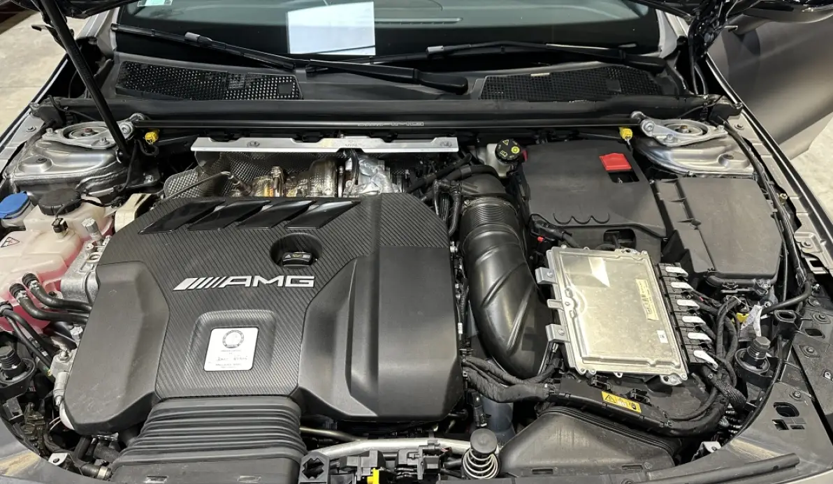 Mercedes CLA Shooting Brake  45s AMG Shooting brake 421 ch 4 Matic+