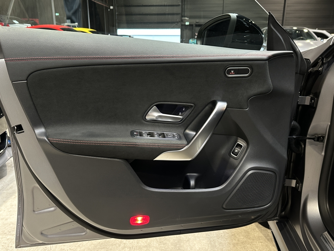 Mercedes CLA Shooting Brake  45s AMG Shooting brake 421 ch 4 Matic+