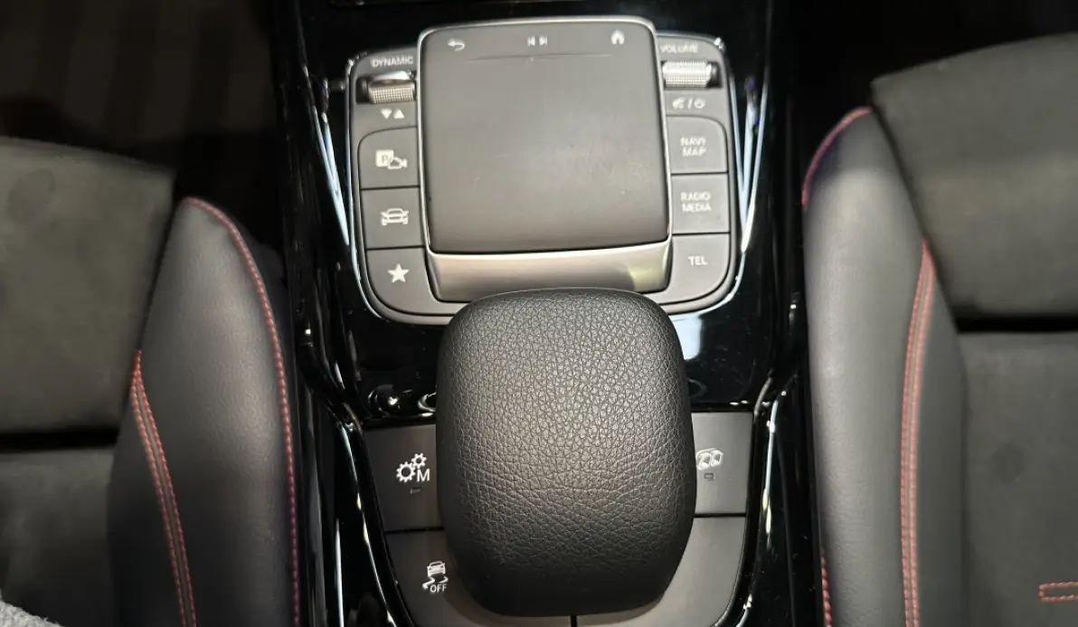 Mercedes CLA Shooting Brake  45s AMG Shooting brake 421 ch 4 Matic+