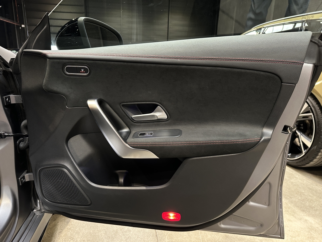 Mercedes CLA Shooting Brake  45s AMG Shooting brake 421 ch 4 Matic+