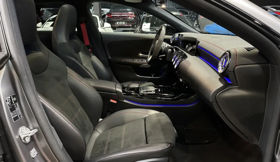 Mercedes CLA Shooting Brake  45s AMG Shooting brake 421 ch 4 Matic+