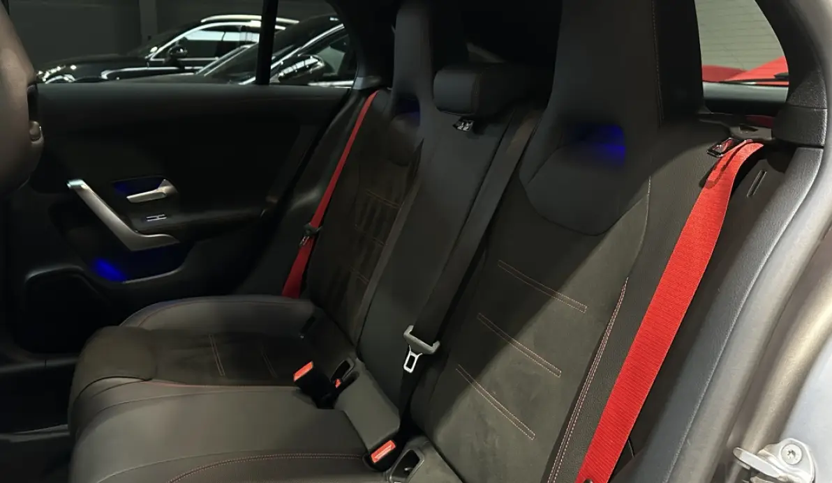 Mercedes CLA Shooting Brake  45s AMG Shooting brake 421 ch 4 Matic+