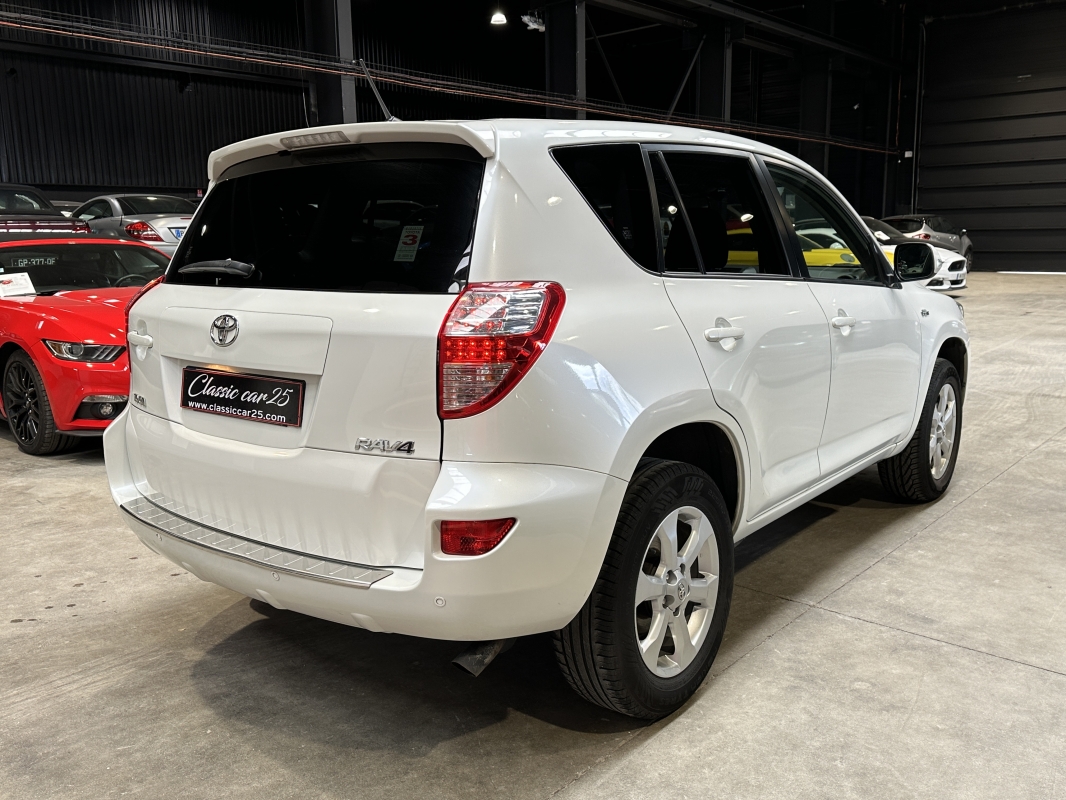 Toyota RAV4 150 D-CAT Life 4WD BVA