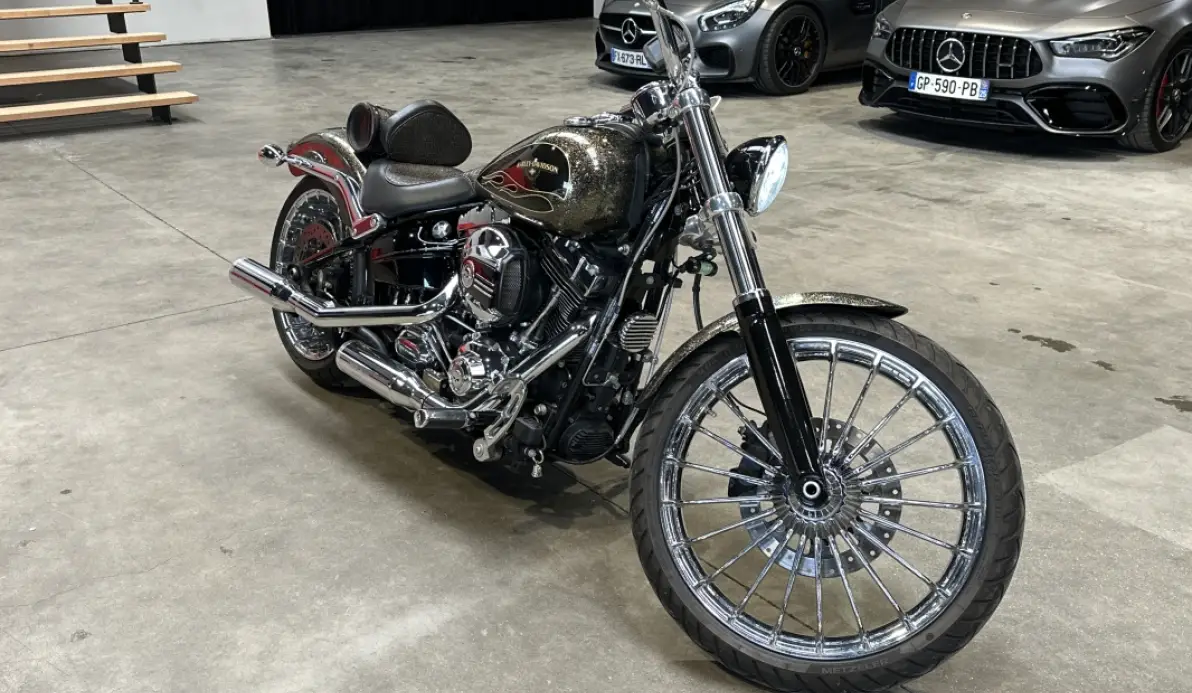 Harley davidson Softail Breakout  Softail Breakout 1690cc / FWSB