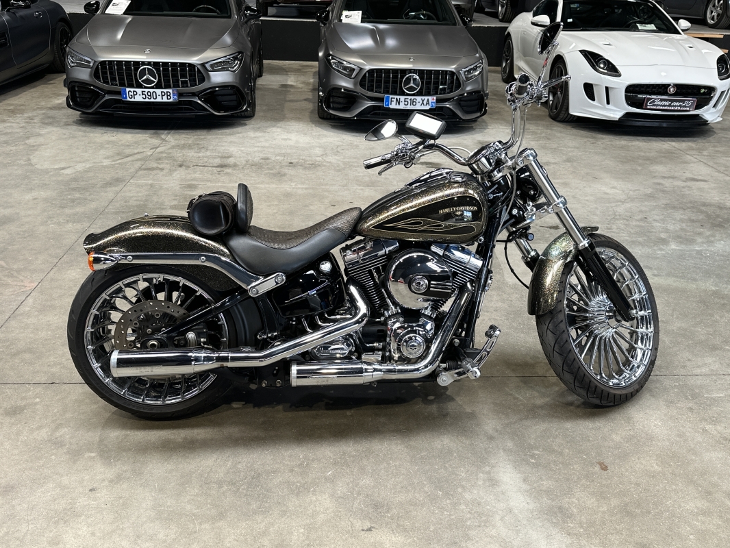 Harley davidson Softail Breakout  Softail Breakout 1690cc / FWSB