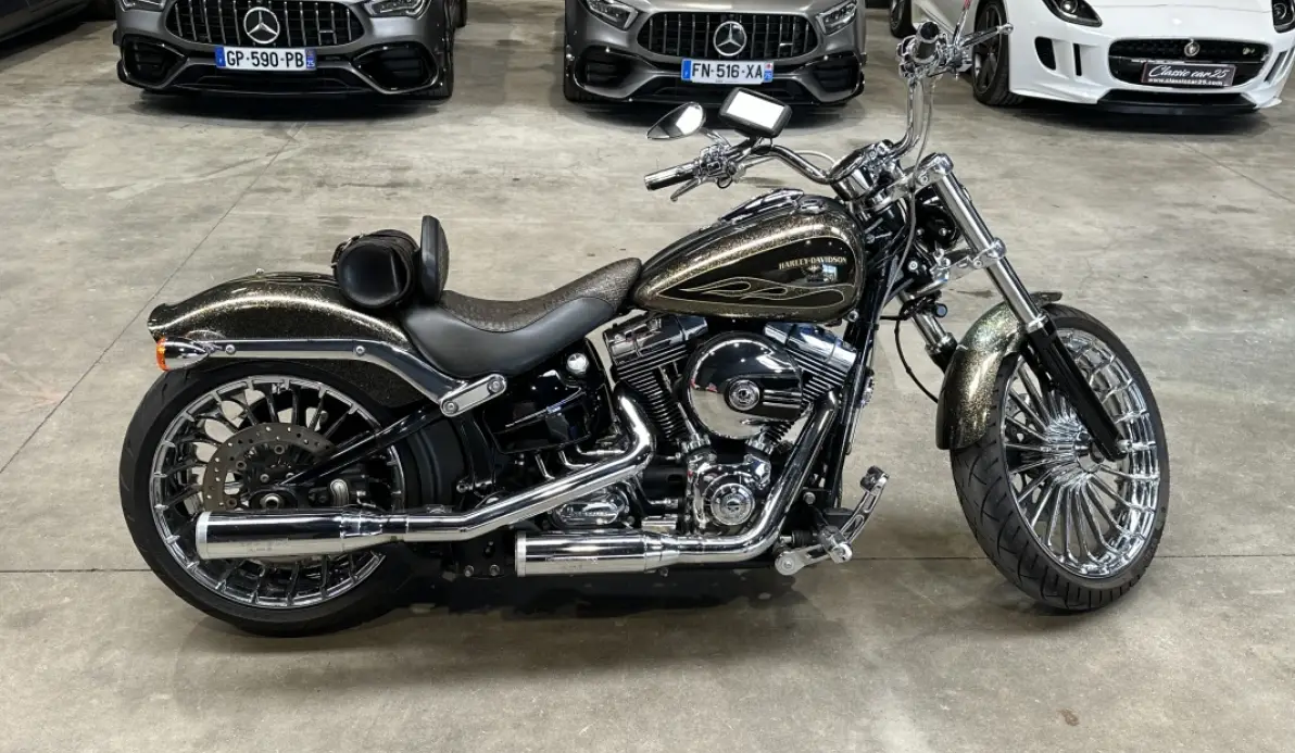 Harley davidson Softail Breakout  Softail Breakout 1690cc / FWSB