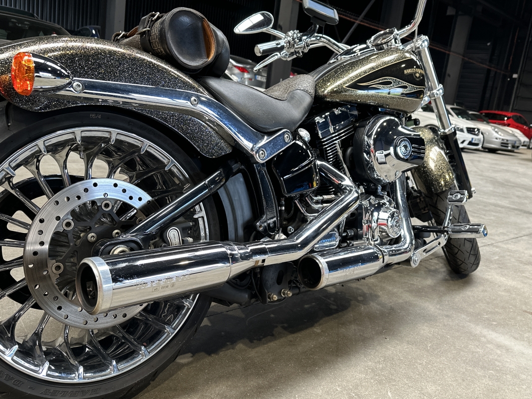 Harley davidson Softail Breakout  Softail Breakout 1690cc / FWSB