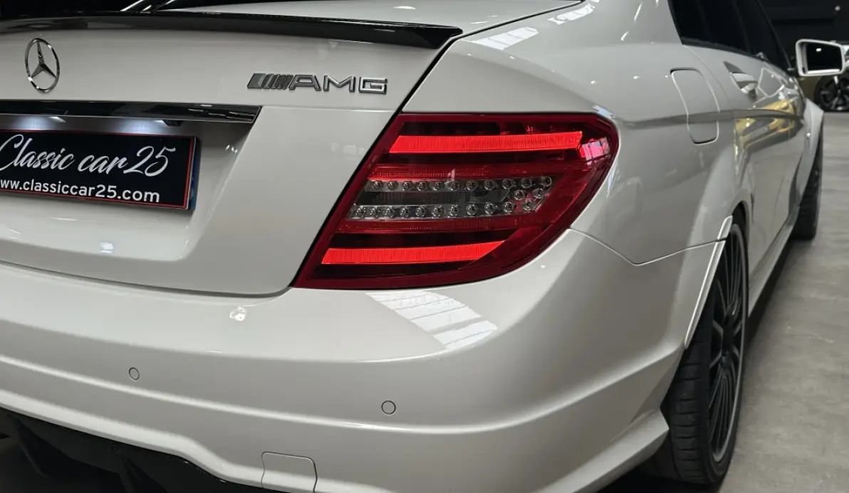 Mercedes Classe C 63 AMG Pack Performance 6.3L V8 487ch