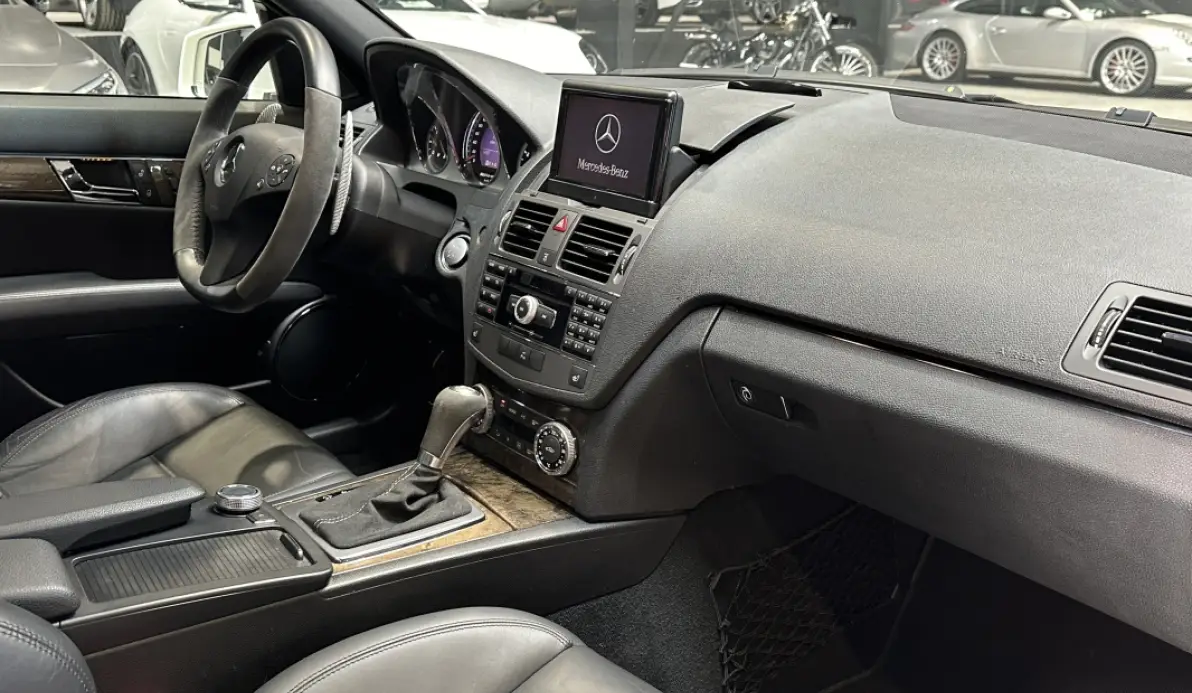 Mercedes Classe C 63 AMG 6.3L V8 487ch