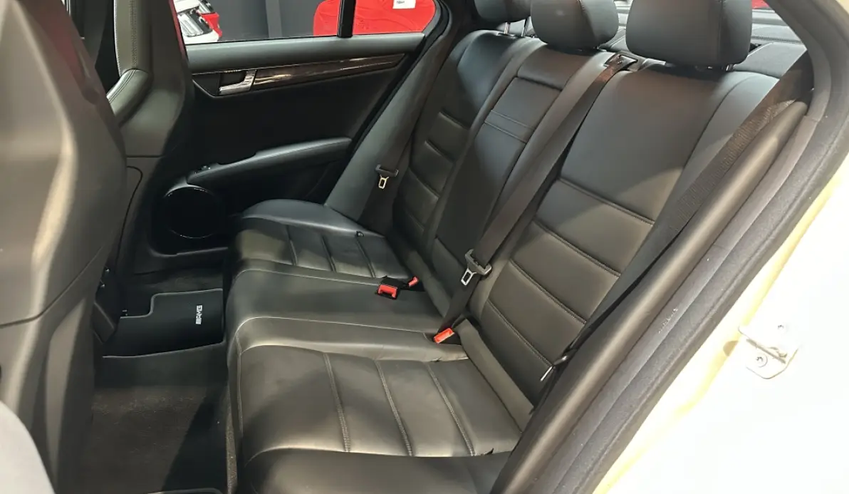 Mercedes Classe C 63 AMG 6.3L V8 487ch