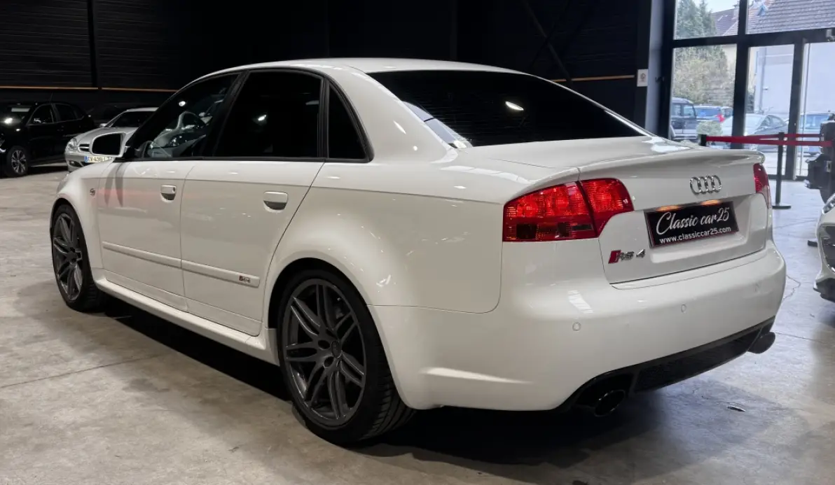 Audi RS4 RS4 B7 4.2 V8 420CH QUATTRO White Edition