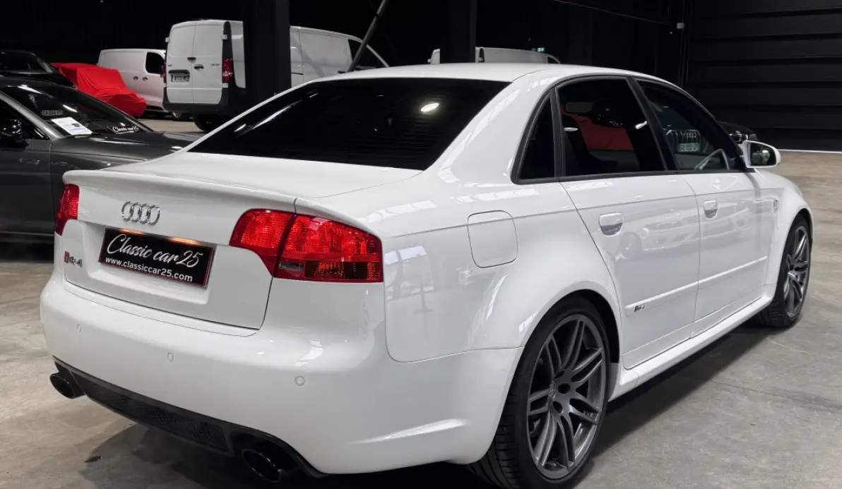 Audi RS4 RS4 B7 4.2 V8 420CH QUATTRO White Edition