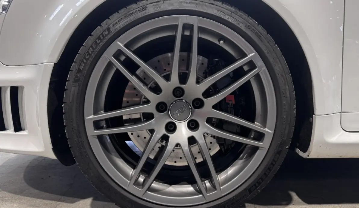 Audi RS4 RS4 B7 4.2 V8 420CH QUATTRO White Edition