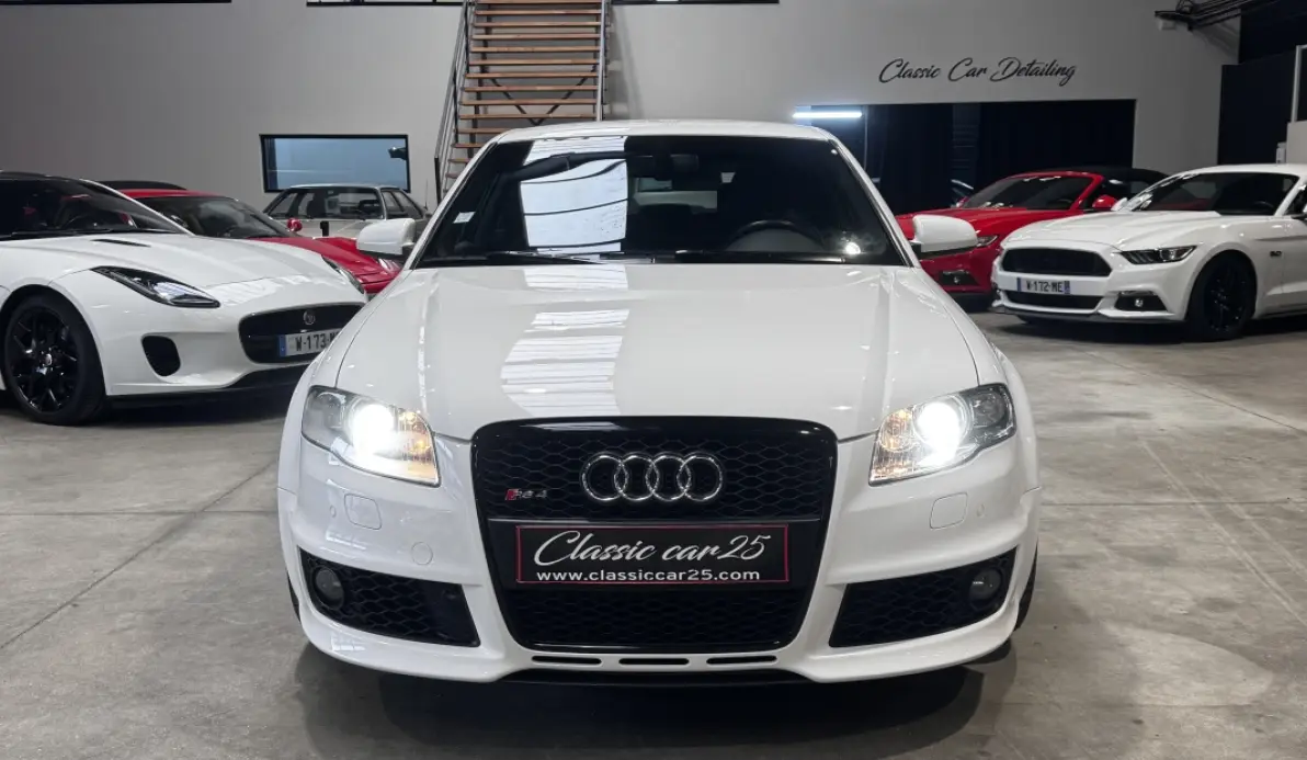 Audi RS4 RS4 B7 4.2 V8 420CH QUATTRO White Edition