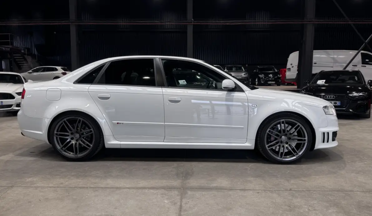 Audi RS4 RS4 B7 4.2 V8 420CH QUATTRO White Edition