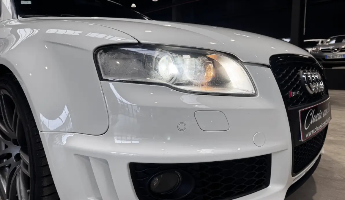 Audi RS4 RS4 B7 4.2 V8 420CH QUATTRO White Edition