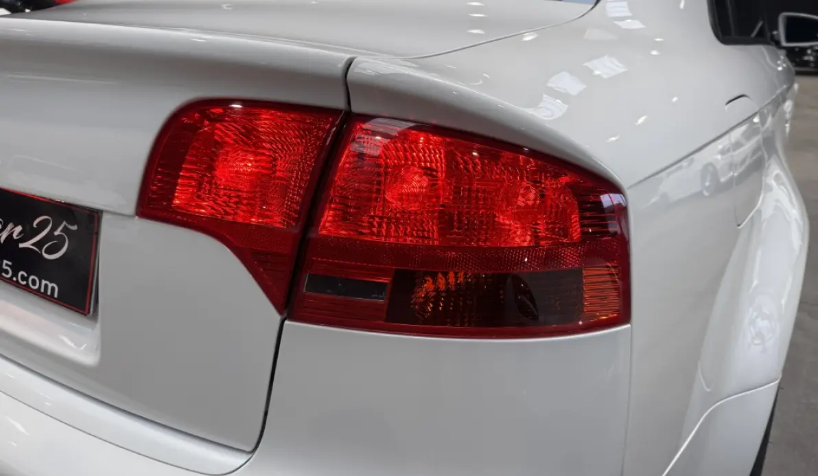 Audi RS4 RS4 B7 4.2 V8 420CH QUATTRO White Edition