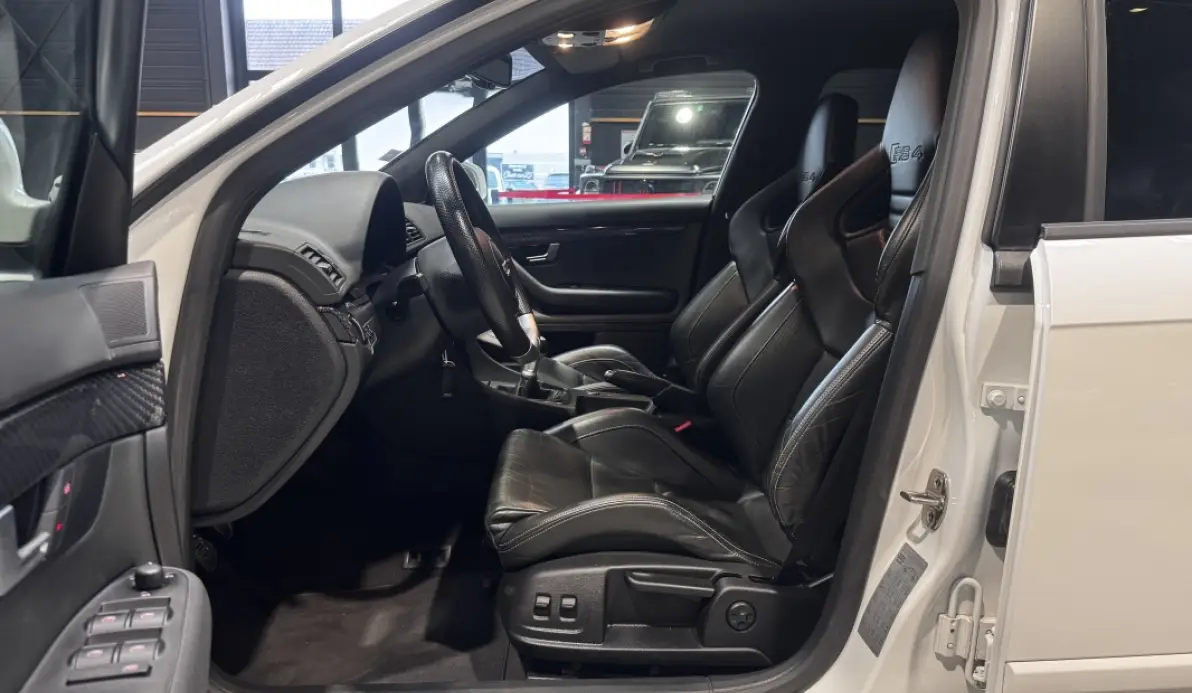 Audi RS4 RS4 B7 4.2 V8 420CH QUATTRO White Edition