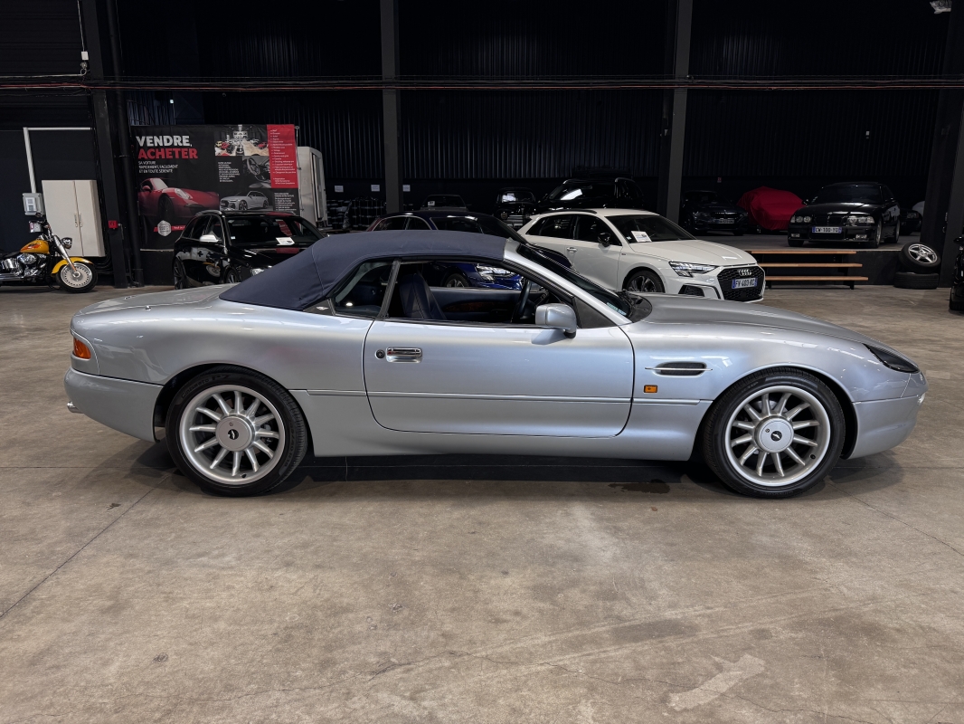 Aston Martin DB7