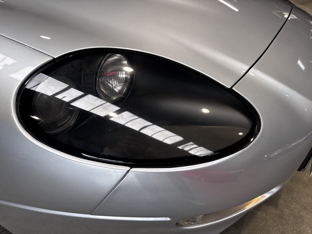 Aston Martin DB7