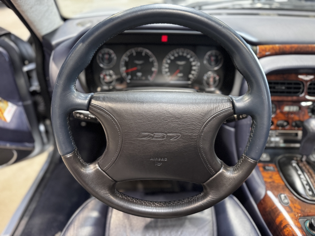 Aston Martin DB7