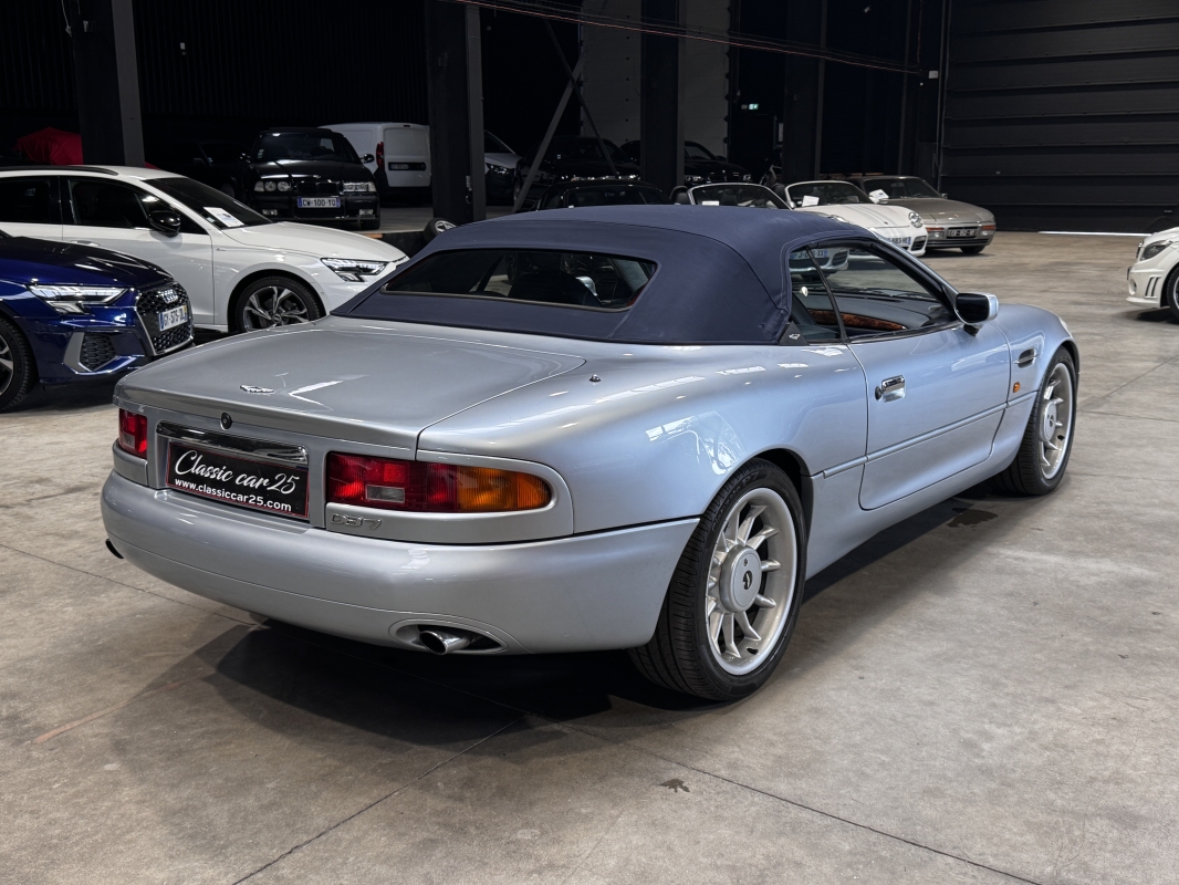 Aston Martin DB7