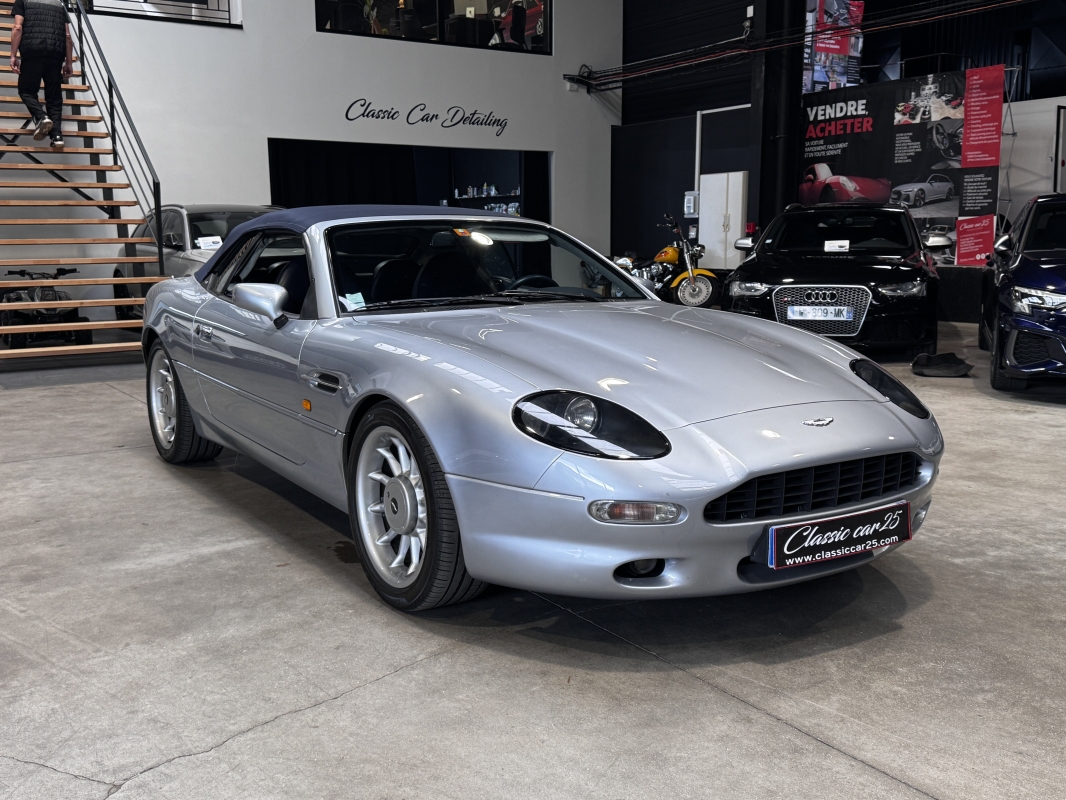 Aston Martin DB7