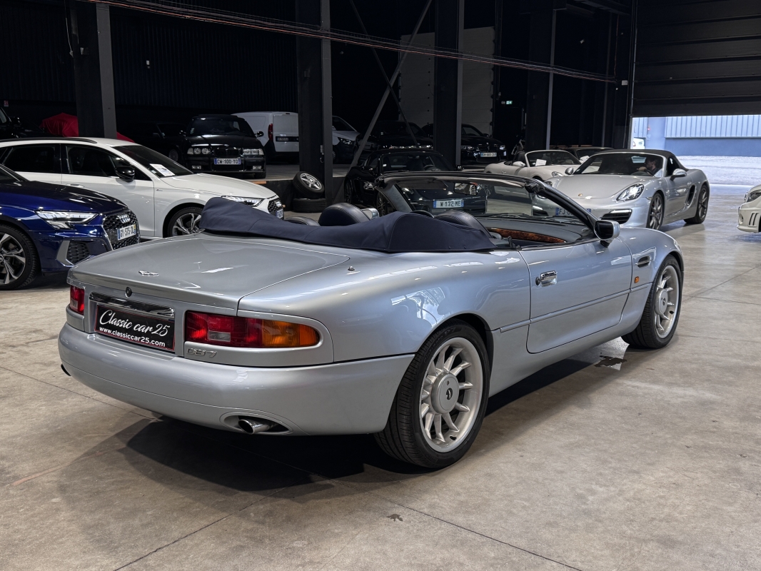 Aston Martin DB7