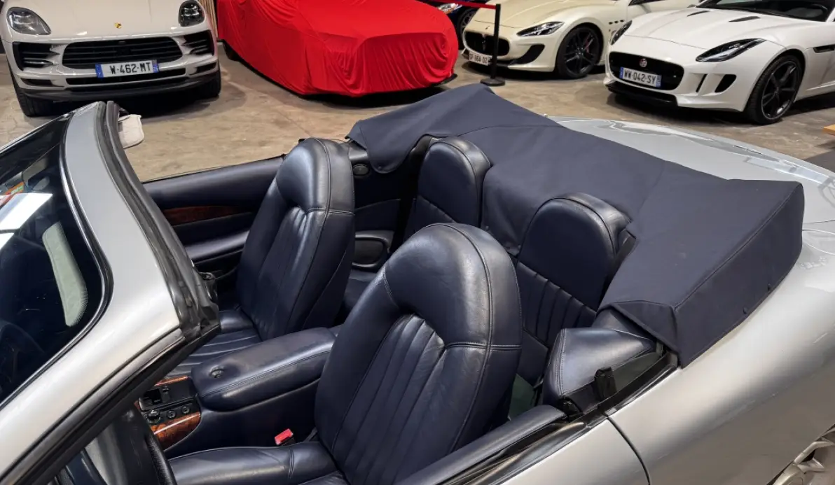 Aston martin DB7 Volante 6 cylindres cabriolet