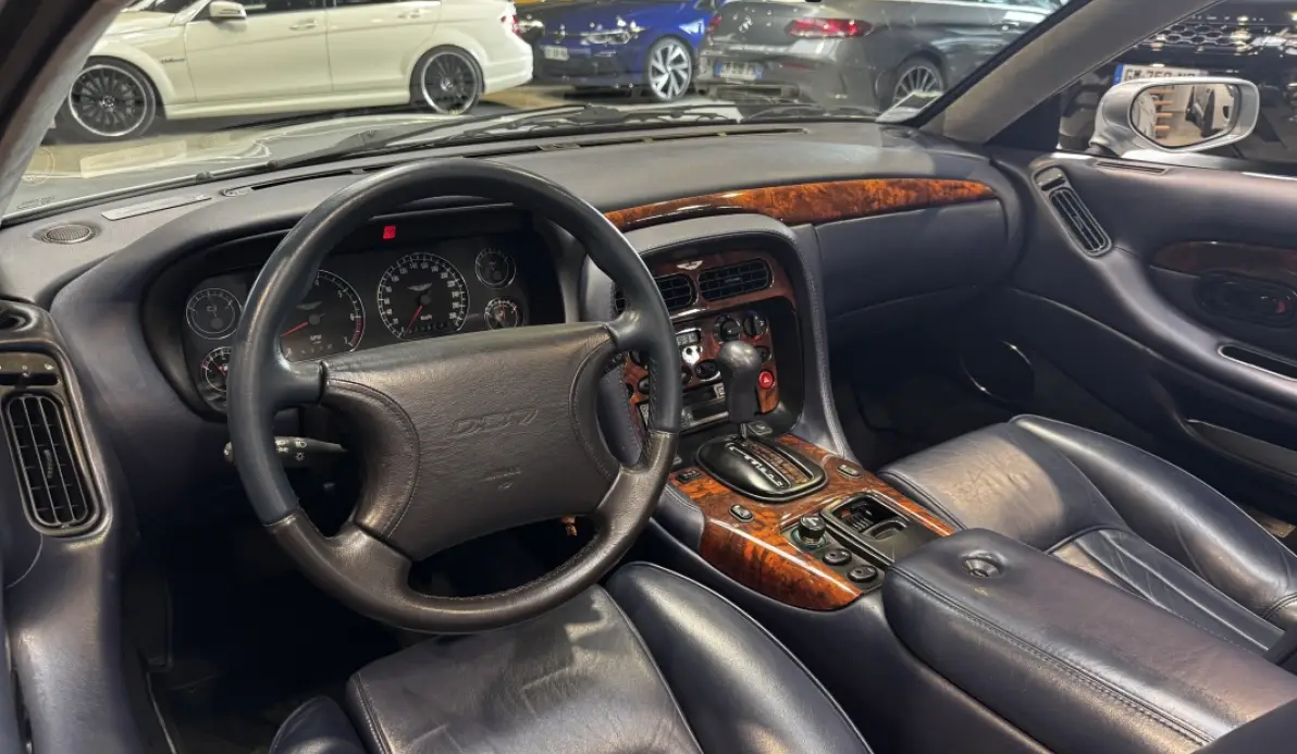 Aston martin DB7 Volante 6 cylindres cabriolet