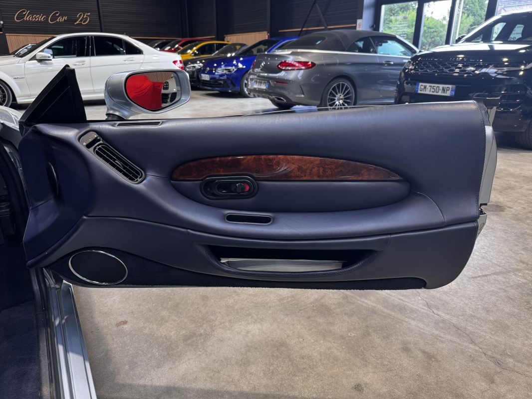 Aston Martin DB7