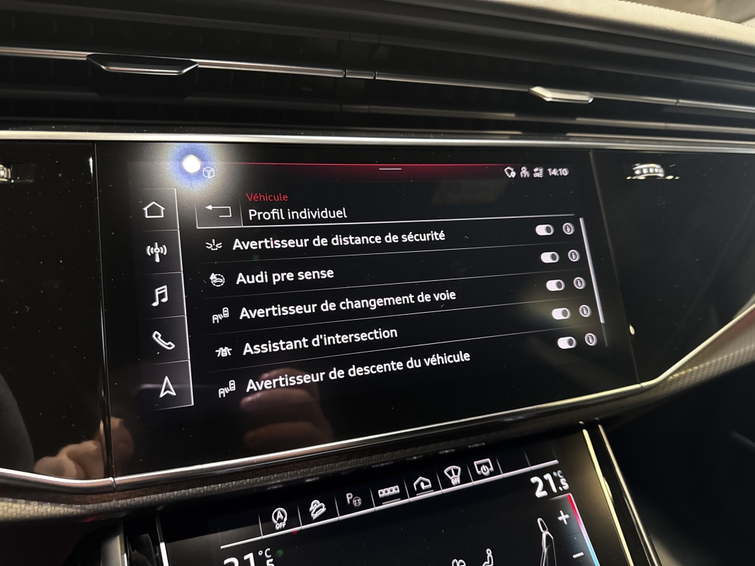 Audi RSQ8