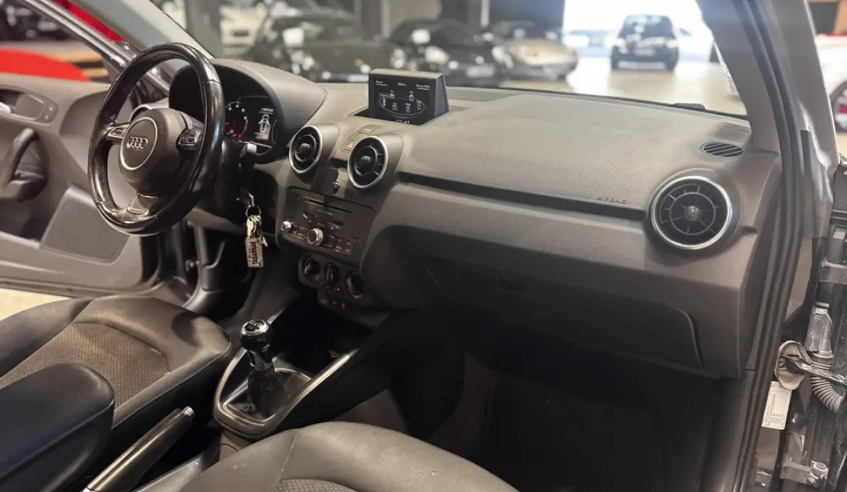 Audi A1 1.2 TFSI 86CH AMBITION LUXE